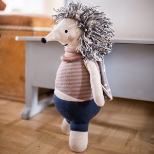 Kuscheltiere & Puppen