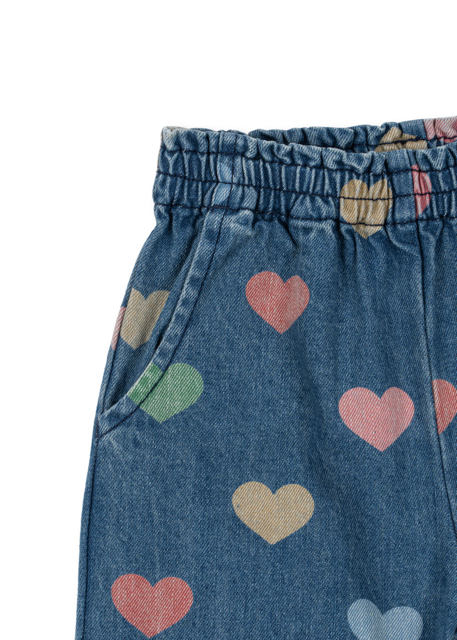 Kinderjeans mit bunten Herzen von Konges Sloejd