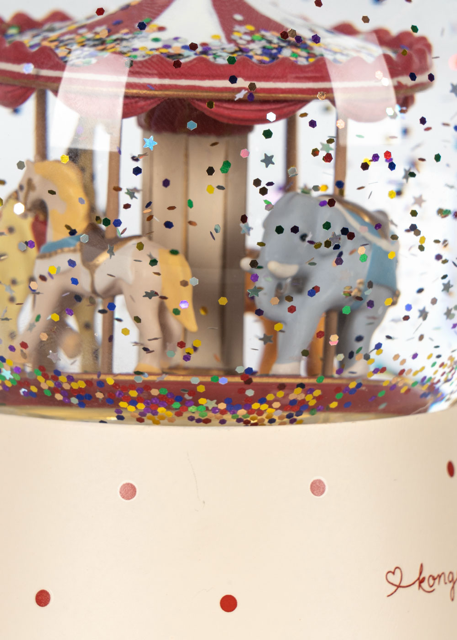 Schneekugel mit Tierkarussel von Konges Sloejd