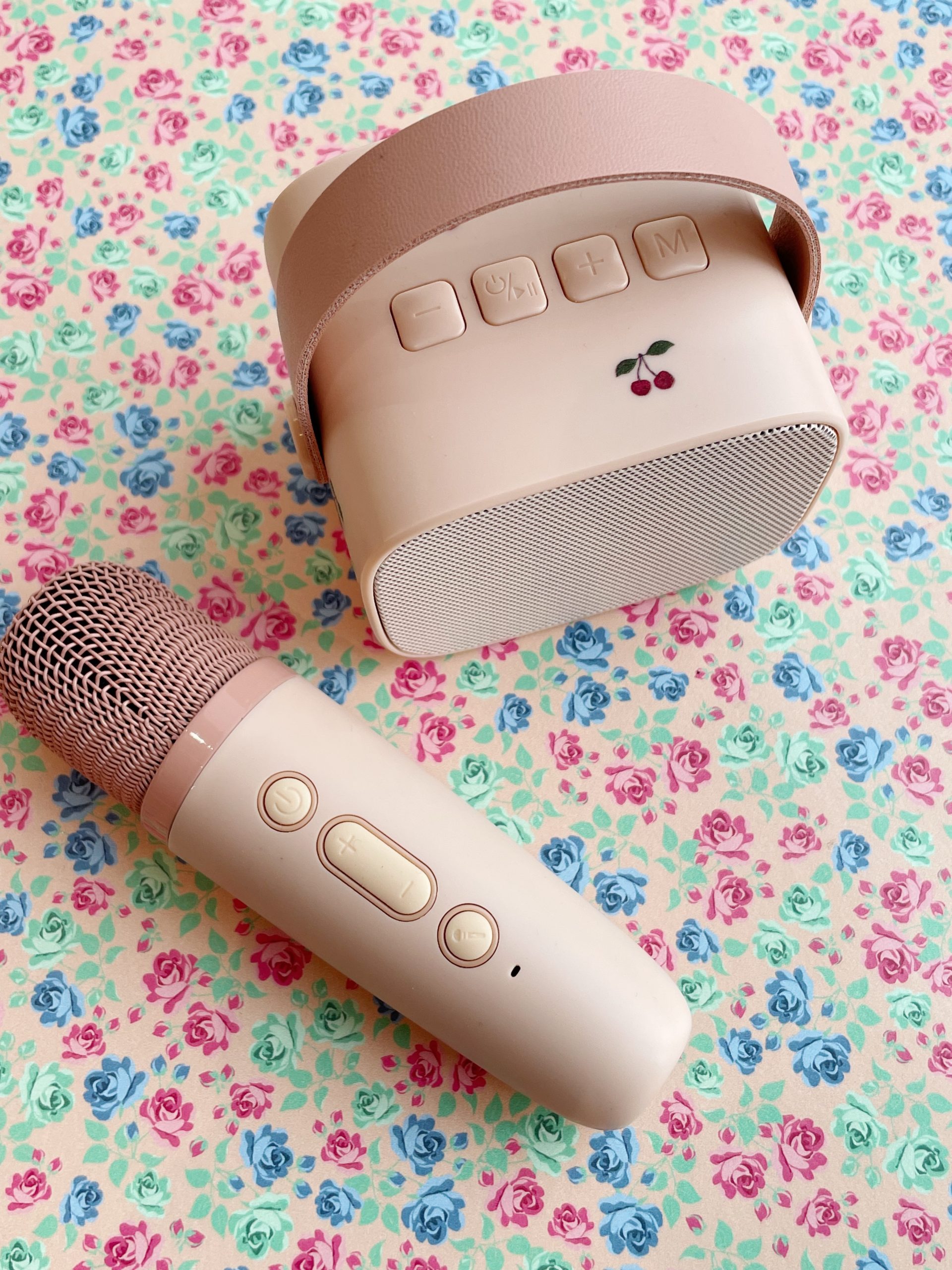 Kids Karaoke Set von Konges Sloejd in Altrosa