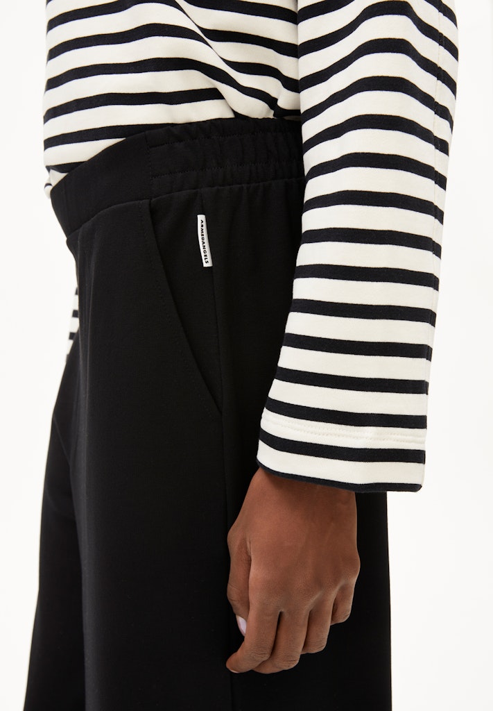 Himaari Jersey Palazzohose in Schwarz von Armed Angels