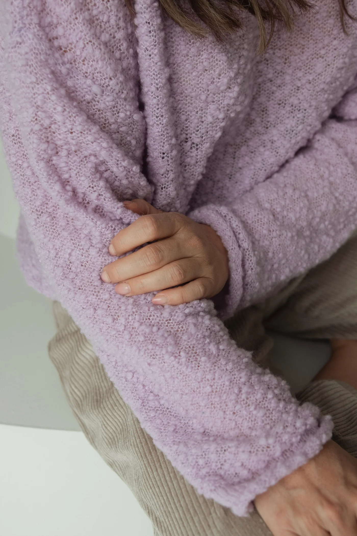 lila farbiger Bubble Strickpullover von Clara Himmel