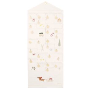 Leevje Adventskalender mit Stickerei1