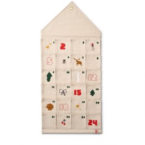 Adventskalender zum selbst befüllen von Liewood aus Beigem Stoff mit aufgemalten weihnachtlichen Motiven