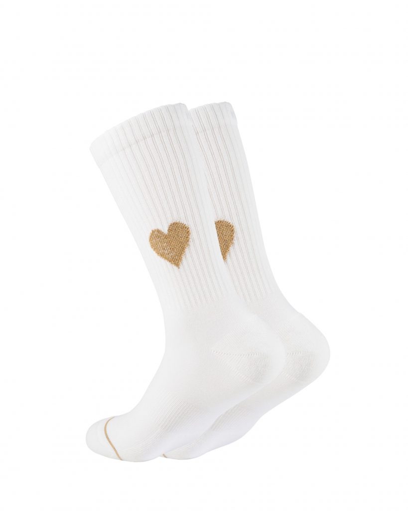 Weiße Socken von Ooley mit goldenem Herz am Schaft