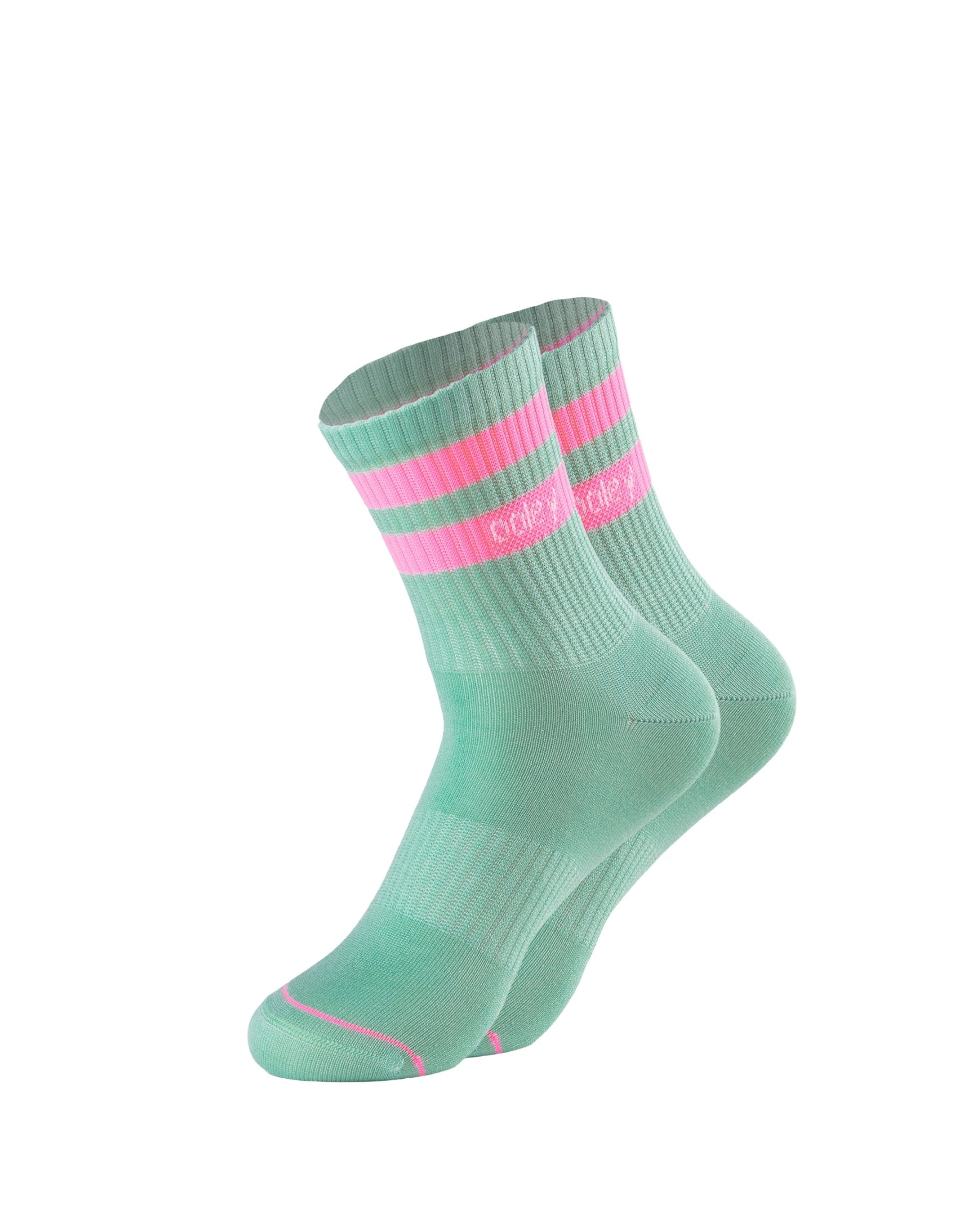 Ooley Socken in Türkis mit 2 breiten neon pinken Streifen am Schaft