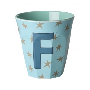 Buchstabenbecher von Rice in blau mit F in Dunkelblau und beigen Sternen
