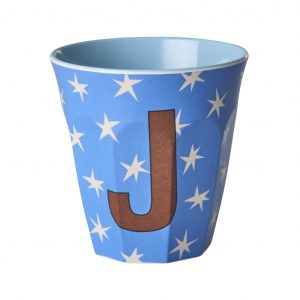 Rice Buchstabenbecher in Blau mit Buchstabe J in Braun mit beigen Sternen