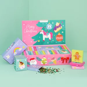 Kleiner Adventskalender von Super Streusel mit verschiedenen Streuseln dekoriert