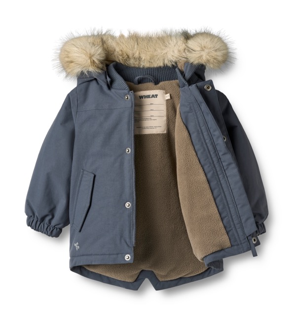 Dunkelblaue Winterjacke mit FellkragenKapuze und Reißverschluss (Innenansicht mit Fleece in Ocker gefüttert)