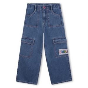 Cargojeans von Billieblush mit 2 großen seitlich aufgesetzten Taschen und Patch mit Aufschrift Smile.