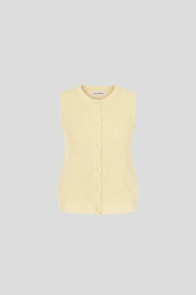 Clara Himmel Strickweste Butter Yellow3.png