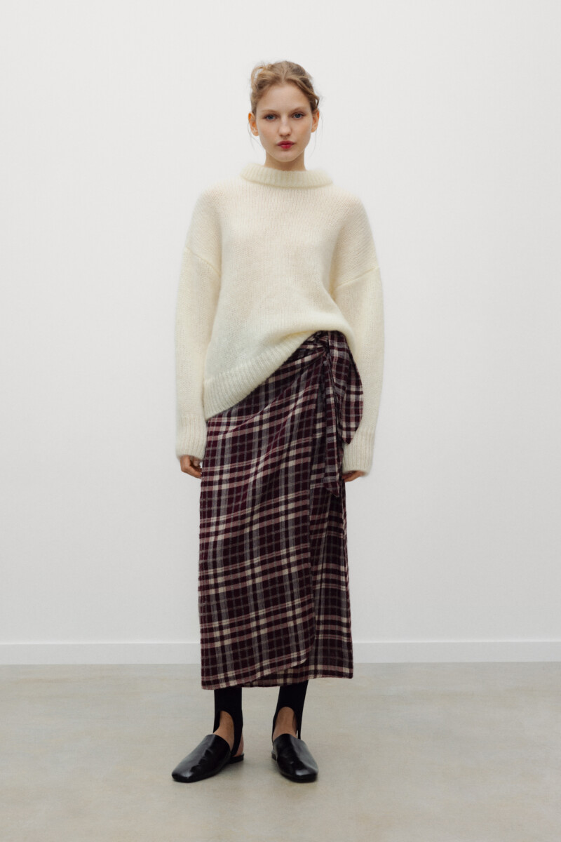 The New Society Ember Damen Rock Ember Check 11